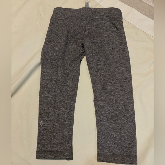 Ivivva size 10 capri leggings - Picture 5 of 5